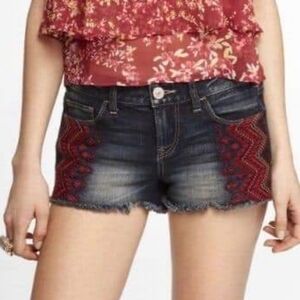 ExpressJeansEmbroidered Denim Stretch ShortsSz 2